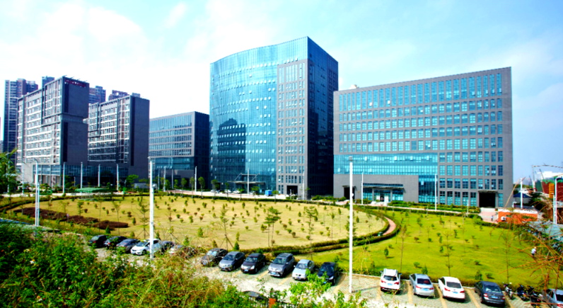 湖南多多美网络科技企业网站建设服务的技术架构与选型要点解析